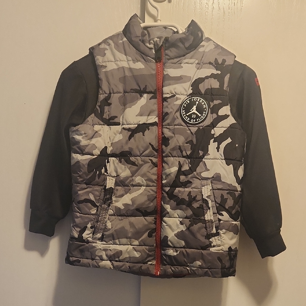 Jordan Camouflage Puffer Vest with Logo Patch